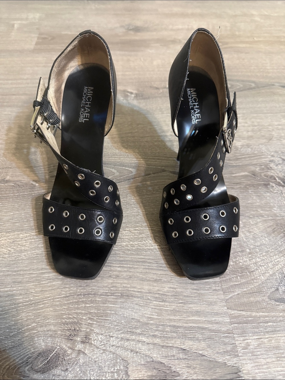 MICHAEL Michael Kors Black Leather Grommet 4.5 Heels 8.5B
